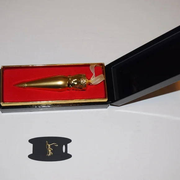Brand New Christian Louboutin Diva 505M Velvet Matte Lipstick